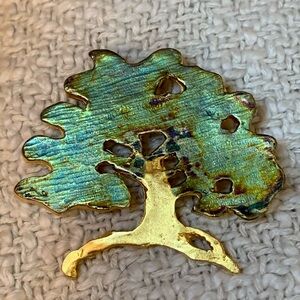 Tree brooch pin